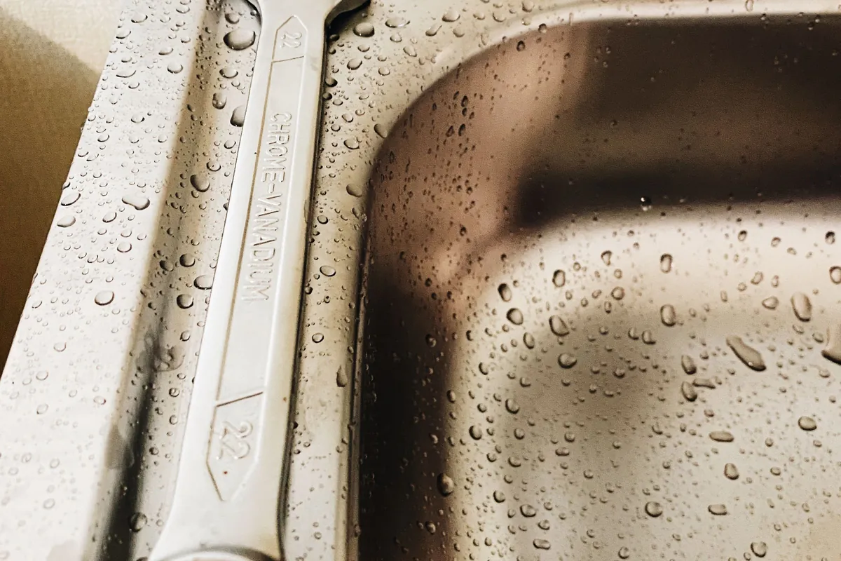 Spanner in a wet sink
